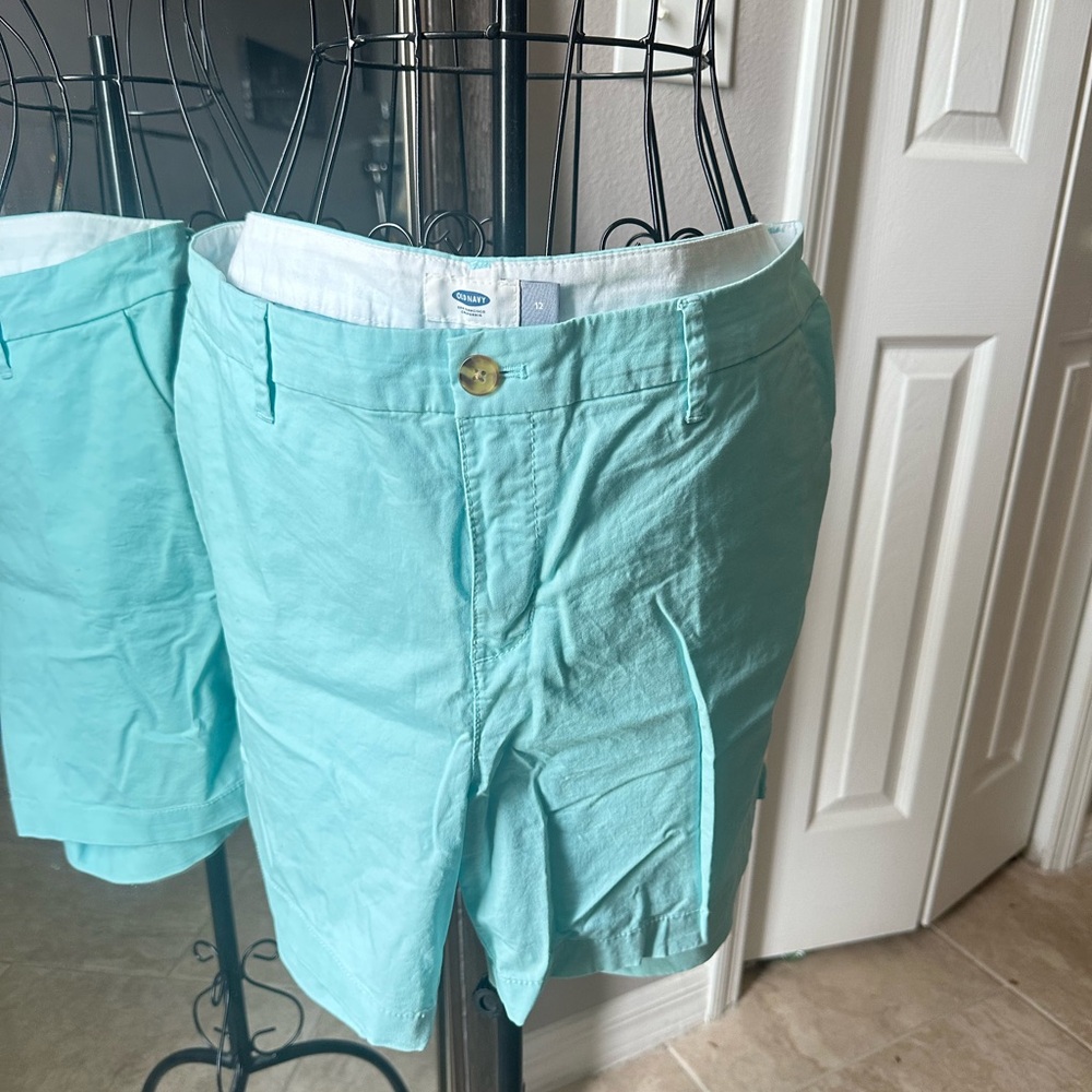 Old Navy women Aqua Flat Front Shorts